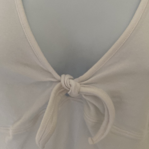 🌺Lilly Pulitzer deep vee knot front tee Large - Picture 2 of 4